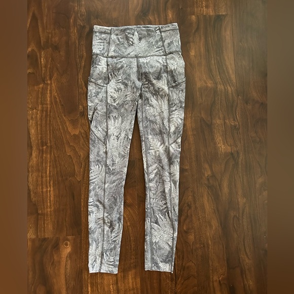 lululemon athletica Pants - Lululemon Fast & Free 7/8 Tight Kindred Spirit Alpine White Multi Size 4